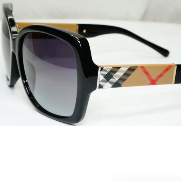 New Burberry Sunglasses - Classic Plaid Print - Authentic with case - Picture 4 of 8